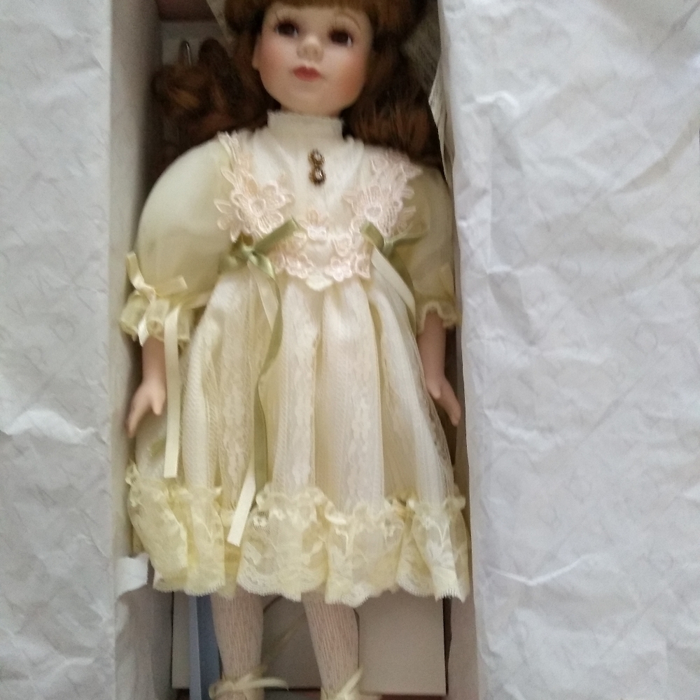 Porcelain doll new Brittany 17 inches